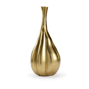 Vase à fleurs en laiton artisanal pour des arrangements floraux élégants, décoration d'espaces de vie et d'intérieur - Product Image 4