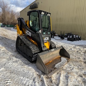 รถตักล้อยางขนาดเล็ก JCB ขับเคลื่อน 4 ล้อ ระบบตีนตะขาบ เครื่องยนต์มือสอง รับน้ำหนักได้ตามมาตรฐาน พร้อม PLC และมอเตอร์  ตัวตักด้านหน้า ออกแบบมาเพื่อการบรรทุก - Product Image 6