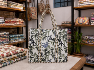 Le Souvenirs Beautiful Handmade Eco-Friendly Quilted Cotton Print Fashion Lightweight <b>Canvas</b> <b>Tote</b> Bag Customizable Zipper - Product Image 2
