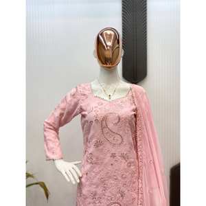 Ensemble haut et bas Dupatta de créateur-Taille XL - Product Image 1