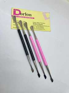 Coupe-cuticules triangulaire professionnel en acier inoxydable, grattoir noir et rose, pousse-cuticules en forme de cuillère pour usage en salon, outils et fournitures pour ongles - Product Image 2