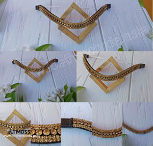 Fronture de luxe en cuir avec triple rangée de strass dorés pour bride de cheval, équipement d'équitation - Product Image 3