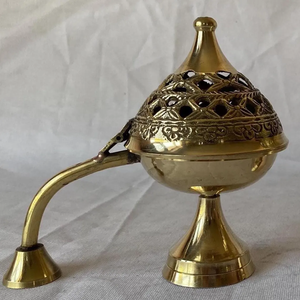 Quemador de Incienso de Latón para Interiores, Ecológico, Decorativo, para un Estilo de Vida Orientado a la Calma, Ayuda para la Práctica de Meditación y Equilibrio - Product Image 1
