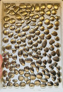 Lote al por mayor de cabujones de pirita dorada natural, piedras preciosas pulidas de base plana, sueltas, de formas y tamaños variados, Trimurti Gems Rajasthan - Product Image 3