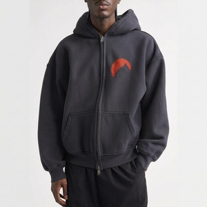 Sweat-shirt à capuche zippé gris foncé pour homme, coupe oversize, logo brodé sur le devant, molleton décontracté, idéal pour l'automne - Product Image 1