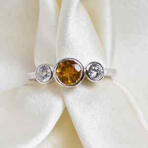 Bague de fiançailles classique en citrine naturelle en argent sterling 925 avec sertissage clos de luxe pour mariage - Product Image 1
