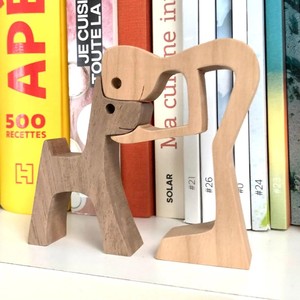 Sculpture d'animal en bois, figurine minimaliste faite à la main, décoration de table, ornement de salon - Product Image 4