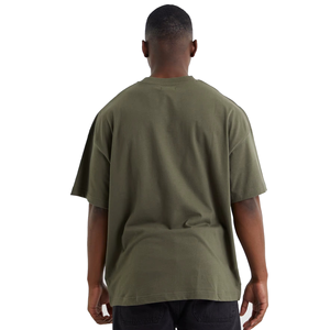 Camiseta de algodón de punto liso verde oliva extragrande para hombre, de manga corta, cuello redondo, ajuste casual, largo regular, estilo liso. - Product Image 4