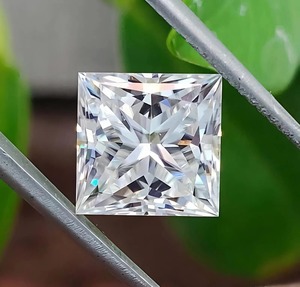 Diamante Cultivado en Laboratorio Princess de 3CT, F VS2, Certificado IGI, CVD 3EX, Corte Excelente, Proveedor Mayorista para Compradores Internacionales de Diamantes - Product Image 2