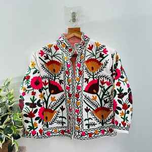 Chaqueta Corta Bordada de Algodón Suzani Estilo Bohemio TNT, Cortavientos y Transpirable, Abrigo Floral, Regalo para Ella/Mamá - Product Image 2