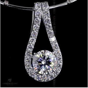 Collier pendentif goutte en diamant de laboratoire taille brillante au design tendance, poids total 18,75 carats, idéal pour mariage et anniversaire - Product Image 3