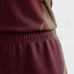 Ensemble de shorts sportifs 2 pièces pour femmes, t-shirt à manches courtes et shorts au-dessus du genou, imprimé géométrique, séchage rapide, col rond, coupe régulière - Product Image 5