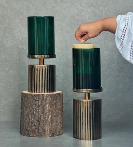 Support de bougie cylindrique en laiton avec abat-jour en verre vert, décoration d'intérieur, design durable, porte-bougie - Product Image 2