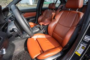 2011 B-M-W M-3 Sedán Paquete de Competición - Product Image 5