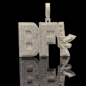 Pendentif Charme Araignée Glacée Hip Hop pour Homme The Ice Legacy avec Placage Or et Or Rose - Cadeau pour Occasions Festives - Product Image 1