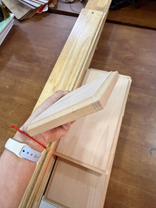 แผงหน้าลิ้นชักไม้แบบโมเดิร์น (รูปทรงสี่เหลี่ยมผืนผ้า/สี่เหลี่ยมจัตุรัส) พร้อมการรับประกัน 5 ปี สำหรับเฟอร์นิเจอร์ห้องครัว ห้องนั่งเล่น และโรงแรม - Product Image 5