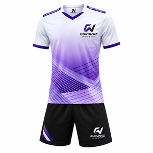 ชุดเสื้อฟุตบอลทีมพิมพ์ลายแบบรีโทรด้วยความร้อน ด้านหน้าทำจากโพลีเอสเตอร์ 100% สำหรับใส่ชื่อทีม ชุดกีฬาแบบแห้งเร็วสำหรับทุกเพศ - Product Image 1