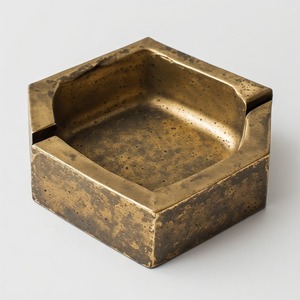 Square Metal Cigar Ashtray Classic Design Durable Finish for Smoking Accessories - Product Image 1