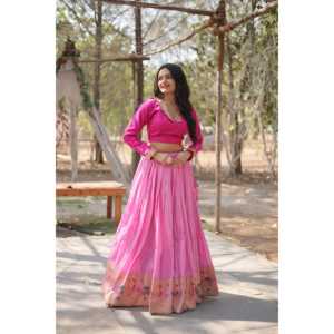 ชุดผู้หญิง Viscose jequard กับชายแดน kalamkari Jari lehenga choli - Product Image 5