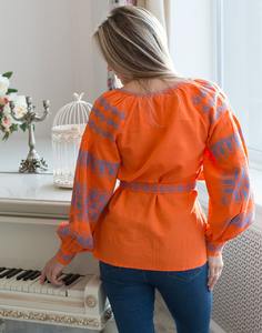 Blusa de Popelina Bordada para Mujer, Cuello en V, Manga Corta, Corte Regular, 100% Algodón, Lavable - Product Image 3