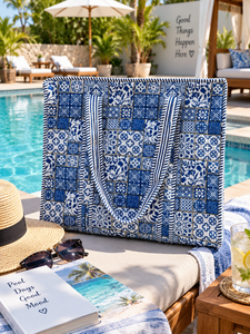 Bolso Tote Estilo Inglés con Parches Azules y Blancos, Bolso de Hombro Acolchado Grande, Lavable, con Cierre Abierto, Cadenas y Asa a Rayas, Reutilizable - Product Image 3