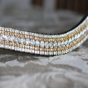 Banda de cejas de caballo de cuero indio en forma de onda de alta calidad con cinco filas de cristales de vidrio más finos diamantes de imitación banda de cejas ostentosa - Product Image 1