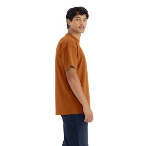 Camiseta Level Apparel Unisex Premium CVC Ecológica Transpirable de Corte Regular, Manga Corta y Cuello Redondo, Modelo 7200 de Alta Resistencia - Product Image 3