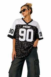 Maillot de football américain unisexe personnalisé par sublimation à imprimé léopard, avec nom et numéro, coupe oversize en maille, idéal pour l'été – Vente en gros - Product Image 3