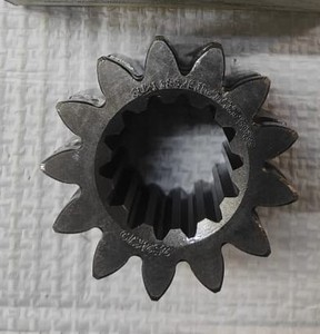 Engrenage droit ZANGO SU21185 compatible avec tracteur JD modèle 2000 – Pièce de rechange agricole numérique légère de haute qualité - Product Image 2