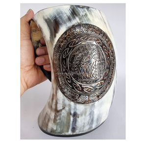 Corne à boire en agate naturelle sculptée à la main corne à boire Viking sculpture corne à boire de buffle pour bière - Product Image 1