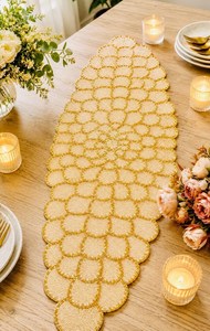 Chemin de table artisanal de luxe bohème en tissu floral, forme irrégulière, réglable, durable, écologique, léger, avec tapis de 5 mm - Product Image 5