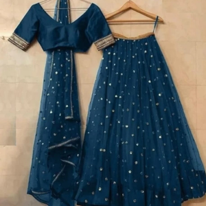 ชุดเลเฮนกาโชลีผ้าฝ้ายแบบดั้งเดิมของอินเดียสมัยใหม่สำหรับเด็กผู้หญิง พร้อมผ้าคลุมไหล่เข้าชุดสำหรับงานปาร์ตี้ - Product Image 3