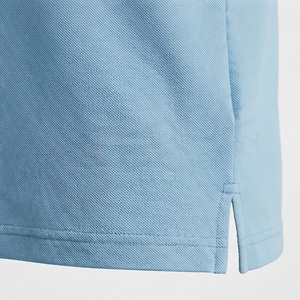 Polo à manches courtes bleu clair pour homme, tricot uni, coupe décontractée, col et poignets gris - Product Image 5