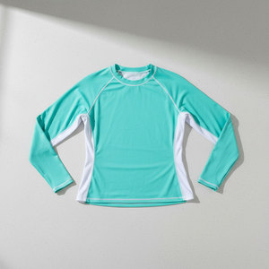 Haut de bain extensible à manches longues pour femme, protection UV, séchage rapide, idéal pour le surf – Vente en gros - Product Image 4