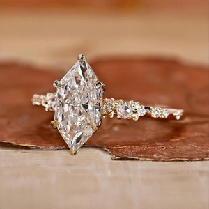 Anillo de Compromiso con Diamante Corte Marquesa, Oro Amarillo de 14K, Anillo de Novia con Pavé para Mujer, Joyería de Lujo - Product Image 2