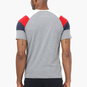 T-shirt Streetwear OEM en gros à empiècements, Nouveau design 2026, Vêtement décontracté, Col rond, T-shirt pour homme, Meilleures ventes, En vente - Product Image 2