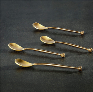 Cuillère à dessert en laiton doré mat poli, manche court, design en forme de boule, ensemble de couverts, artisanat - Product Image 1