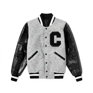 Chaqueta Varsity Gris Jaspeado para Hombre con Mangas de PU Negras y Parche Frontal con Logotipo C Bordado, Diseño de Corte Regular, Chaqueta de Otoño - Product Image 1