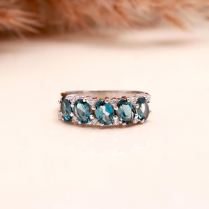 Anillo de Plata de Ley 925 con Cinco Topacios Azules Ovalados de Londres de 6x4mm, Joyería Elegante con Piedras Preciosas, Regalo de Aniversario para Mujer, Estilo Cóctel - Product Image 2