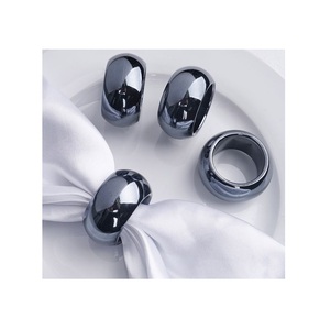 Ronds de serviette élégants en métal avec motifs complexes pour tables de cérémonie, mariages, réceptions et dîners festifs - Product Image 1