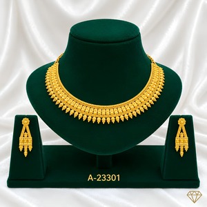 Juego de Collar y Aretes de Novia Chapados en Oro de 24K con Diseño de Flores y Piedras de Circonio AP-23289 - Product Image 5