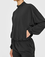 Ensemble de survêtement coupe-vent léger et respirant pour femme, noir, imprimé avec logo personnalisé, extensible dans quatre directions, idéal pour l'été