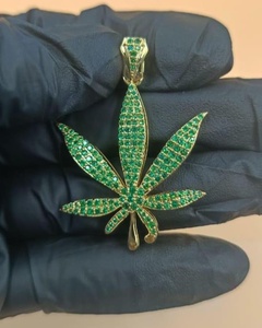 Colgante de Hoja de Marihuana, Colgante de Hoja de Cannabis, Plata 925 Antigua con Tono Dorado y Color Verde, para Hombres y Mujeres - Product Image 4