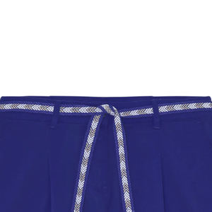Shorts elegantes para mujer, confeccionados con tela de primera calidad para máxima comodidad, flexibilidad y un aspecto casual a la moda. - Product Image 3