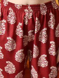 <b>Women</b> Red Floral Printed Rayon <b>Kurta</b> Set Regular Fit Knee-Length Traditional Style Casual Wear Quick Dry Spring Summer Autumn - Product Image 6
