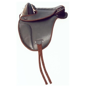Selle d'équitation sans arceau pour dressage, fabriquée en cuir de buffle 100%, avec logo et taille personnalisés - Product Image 6