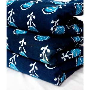 Tissu en coton indien imprimé à la main, magnifique impression au bloc artisanal par Robe Cotton Textile Fabrics, tissus en coton imprimé pour vêtements féminins - Product Image 1