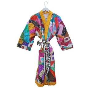 Bata Kimono de Algodón Puro Acolchada Multicolor con Retazos Kantha Hechos a Mano en India, Transpirable para Verano e Invierno, Abrigo para Mujer, Regalo - Product Image 1