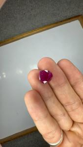Pierre précieuse en rubis naturel taille cœur de 5,28 carats, rouge vif, pierre de rubis en vrac pour bijoux de luxe, bague de fiançailles, pendentif, vente en gros - Product Image 3