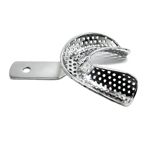 Juego de Instrumentos Quirúrgicos Dentales: Bandejas de Impresión Manuales Reutilizables de Acero Inoxidable Grandes, con Certificación CE y Agarre Ergonómico - Product Image 6